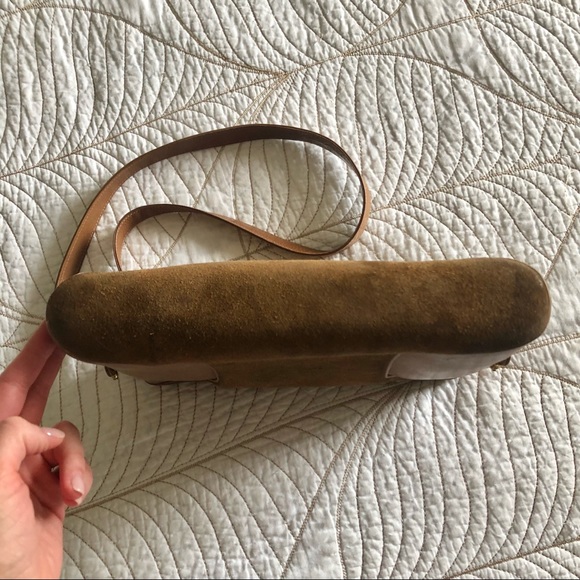 GUCCI Vintage 1970s Authentic Suede and Leather Purse - Picture 4 of 15